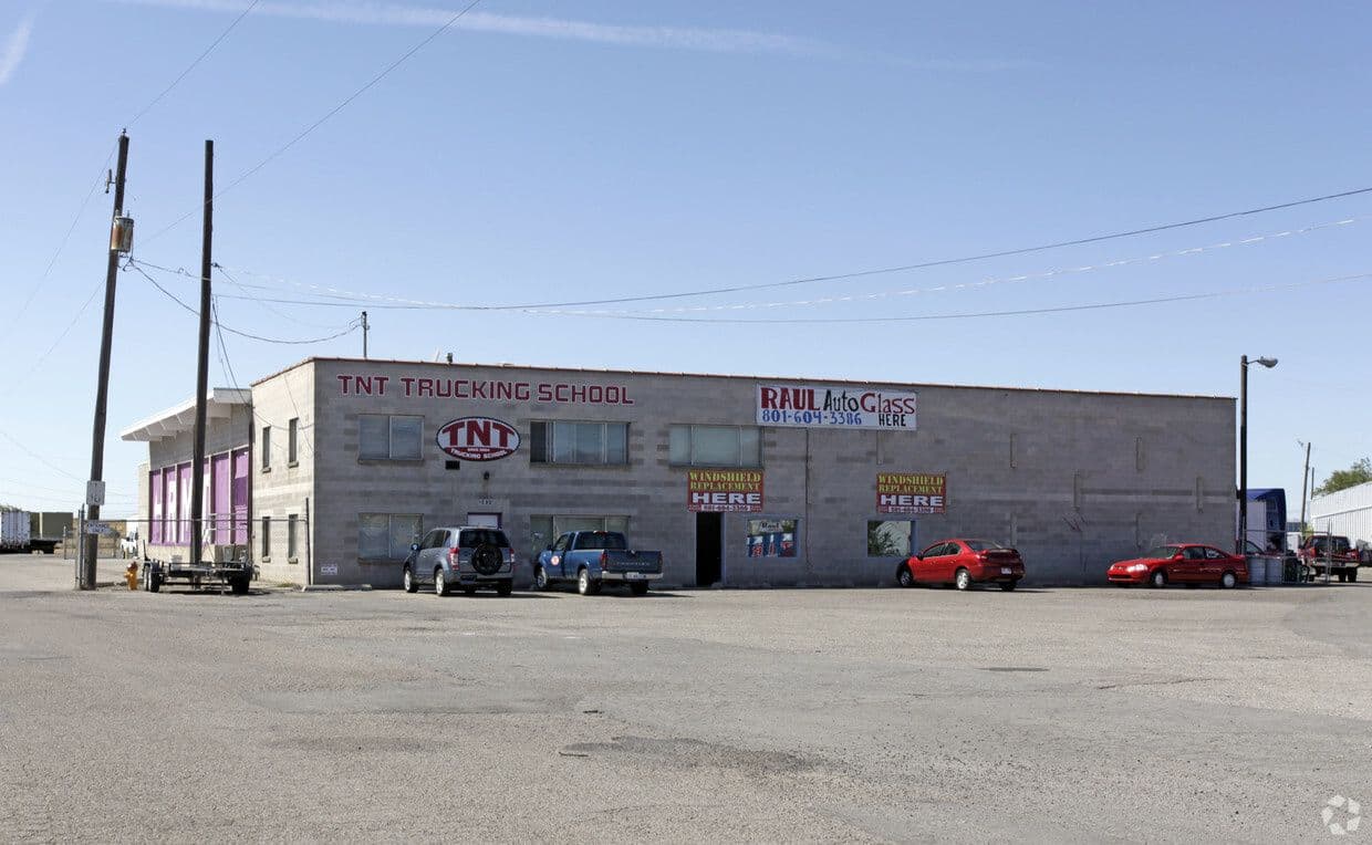 Street view of Overland Industrial Park at 1471-1479 S 700 West in Salt Lake City